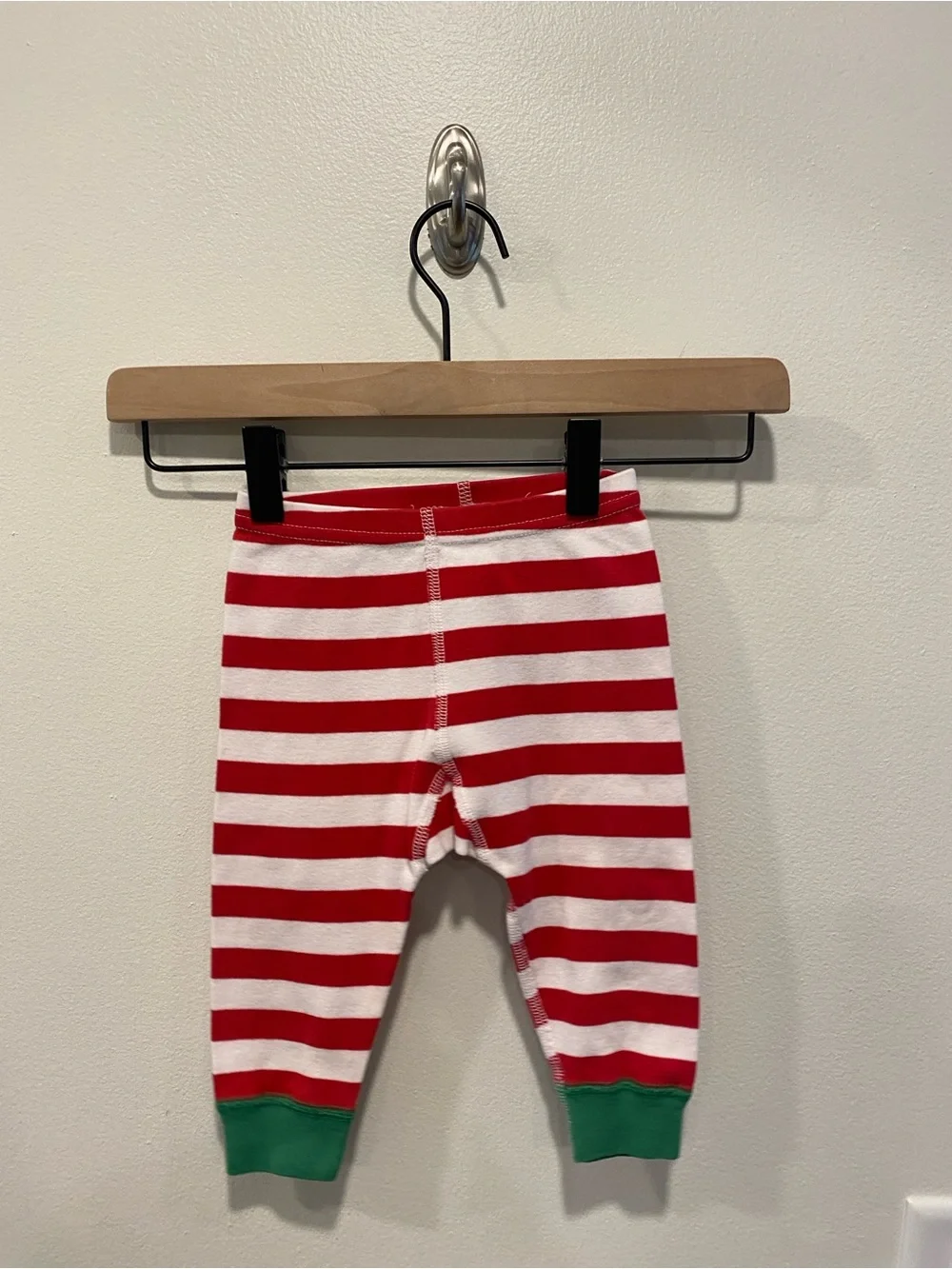 Hanna Andersson classic red and green organic pajama set size 75 12-18 Christmas